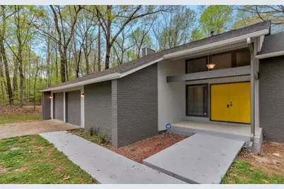 3721 Chiltern Court, Lithonia, GA 30038 - Photo 2