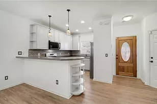 31 Hall Manor, Alpharetta, GA 30022 - Photo 8