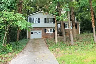 609 Bonnie Dell Dr, Marietta, GA 30062 - Photo 2