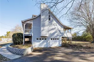 2490 Wood Meadows Dr SW, Marietta, GA 30064 - Photo 2