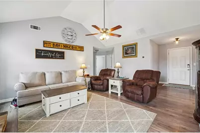 169 Grandview Drive, Jefferson, GA 30549 - Photo 2