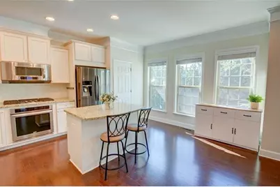 1660 Woodbridge Lane NE, Atlanta, GA 30329 - Photo 4