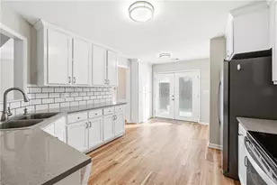 2335 Winthrope Way Dr, Alpharetta, GA 30009 - Photo 8