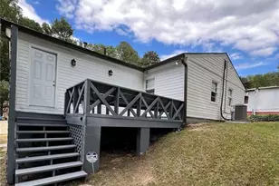 2747 Santa Barbara Dr NW, Atlanta, GA 30318 - Photo 16