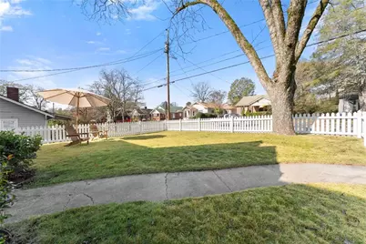 401 Ridgewood Avenue, Gainesville, GA 30501 - Photo 10