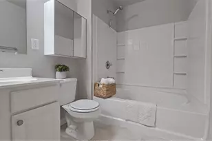 2190 Landing Walk Dr, Duluth, GA 30097 - Photo 18