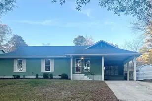 175 Lakeshore Cir SE, Acworth, GA 30101 - Photo 1