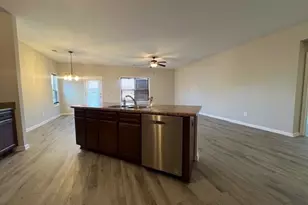 1053 Sutherland Dr, Winder, GA 30680 - Photo 6