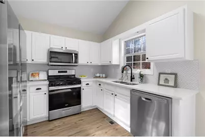 1061 Fishback Way, Sugar Hill, GA 30518 - Photo 8