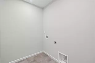 713 Crystal Lk Pkwy, Hoschton, GA 30548 - Photo 24