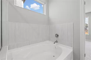 713 Crystal Lk Pkwy, Hoschton, GA 30548 - Photo 20