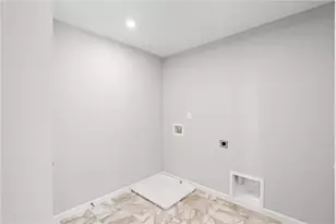 737 Crystal Lk Pkwy, Hoschton, GA 30548 - Photo 26