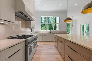 816 Hillwood Dr, Marietta, GA 30068 - Photo 32