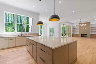 816 Hillwood Dr, Marietta, GA 30068 - Photo 2