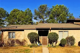 1497 Stoneleigh Cir, Stone Mountain, GA 30088 - Photo 1