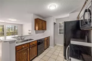 1019 Sandy Ln Dr, Alpharetta, GA 30022 - Photo 6