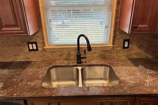 837 Parkstone Dr, Stone Mountain, GA 30083 - Photo 12