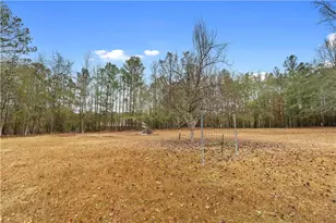 328 Rain Valley Cir, Meansville, GA 30256 - Photo 32