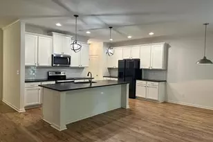 5635 Parkview Ln, Flowery Branch, GA 30542 - Photo 6