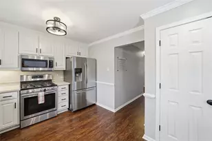 225 Barrington Dr E, Roswell, GA 30076 - Photo 12