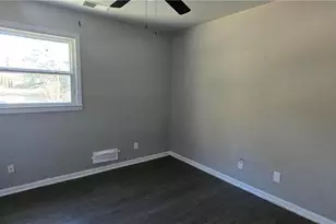 875 S Hairston Rd, Stone Mountain, GA 30088 - Photo 22