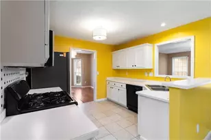 255 Camden Park Dr, Lawrenceville, GA 30046 - Photo 14