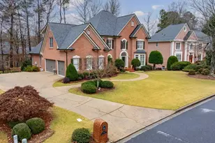 10190 Oxford Mill Dr, Johns Creek, GA 30022 - Photo 2