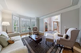 10190 Oxford Mill Dr, Johns Creek, GA 30022 - Photo 10