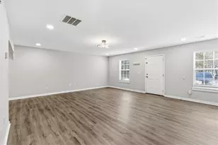 630 Streamside Dr, Roswell, GA 30076 - Photo 4