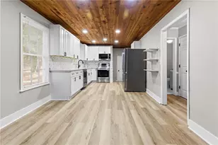 800 Post Rd Cir, Stone Mountain, GA 30088 - Photo 20