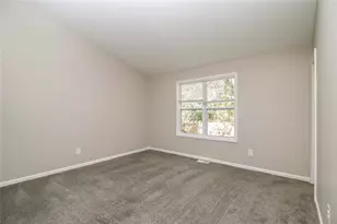 5707 Wells Cir, Stone Mountain, GA 30087 - Photo 8