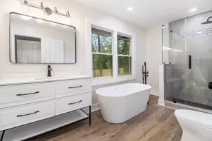 3185 Hammarskjold Dr, East Point, GA 30344 - Photo 10