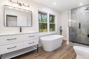 3185 Hammarskjold Dr, East Point, GA 30344 - Photo 10
