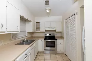 1223 Cedar Creek Ct, Conyers, GA 30012 - Photo 8