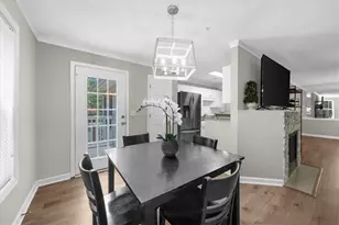 123 Streamside Dr, Roswell, GA 30076 - Photo 14