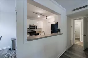 215 Summit N Dr NE, Atlanta, GA 30324 - Photo 8