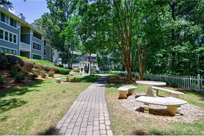 215 Summit North Drive NE, Atlanta, GA 30324 - Photo 26