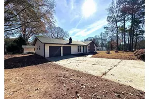 15 Chimney Smoke Dr, Stockbridge, GA 30281 - Photo 2