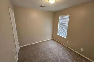 6301 Creekford Dr, Lithonia, GA 30058 - Photo 20