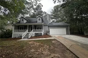 2536 Country Lake Cir, Powder Springs, GA 30127 - Photo 2