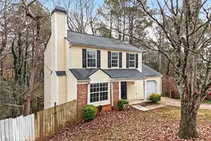 902 Trace Cir NE, Marietta, GA 30066 - Photo 2