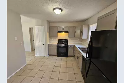 1037 Forest Path, Stone Mountain, GA 30088 - Photo 8