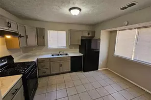 1037 Forest Path, Stone Mountain, GA 30088 - Photo 6