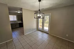 1037 Forest Path, Stone Mountain, GA 30088 - Photo 4