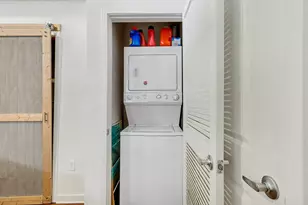 3324 Peachtree Rd NE, Atlanta, GA 30326 - Photo 22