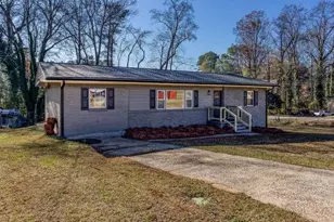 12 Peachtree Cir SE, Marietta, GA 30060 - Photo 2