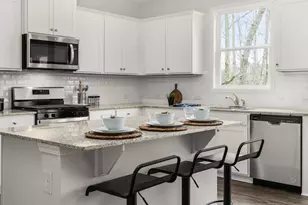 1019 Lost Creek Pkwy, Dallas, GA 30132 - Photo 4