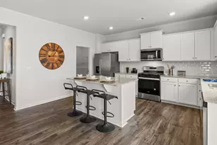 1019 Lost Creek Pkwy, Dallas, GA 30132 - Photo 8