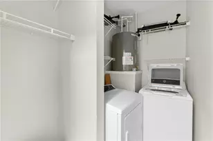 3777 Peachtree Road NE, Atlanta, GA 30319 - Photo 32