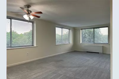 2479 Peachtree Road NE #317, Atlanta, GA 30305 - Photo 6